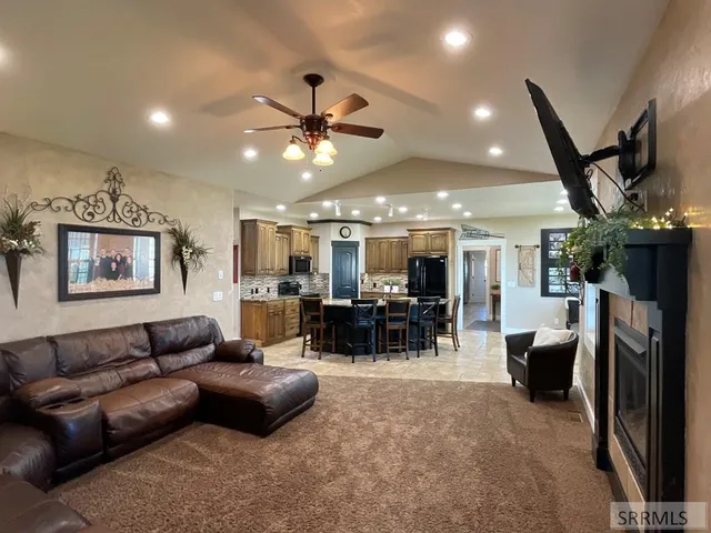 $1,000,000 | 431 Tressel Road, Blackfoot, ID 83221