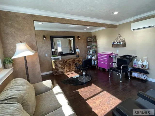 $1,000,000 | 431 Tressel Road, Blackfoot, ID 83221