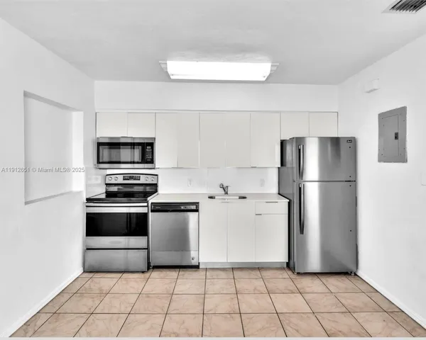 $2,700 | 3415 Southwest 15th Street, Unit 2, Miami, FL 33145