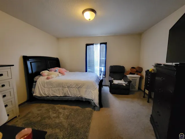 $385,000 | 3503-3505 Southeast Taurus Avenue, Topeka, KS 66605