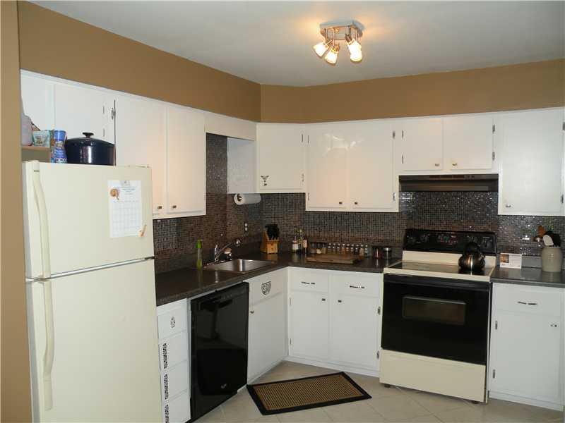 551 Sloop Road, Unit 62 Pittsburgh, PA 15237 - Photo 9 of 14 Kitchen.
