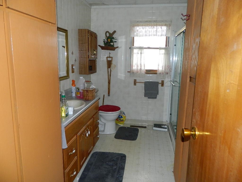 5735 Parker Road Gladwin, MI 48624 - Photo 15 of 21