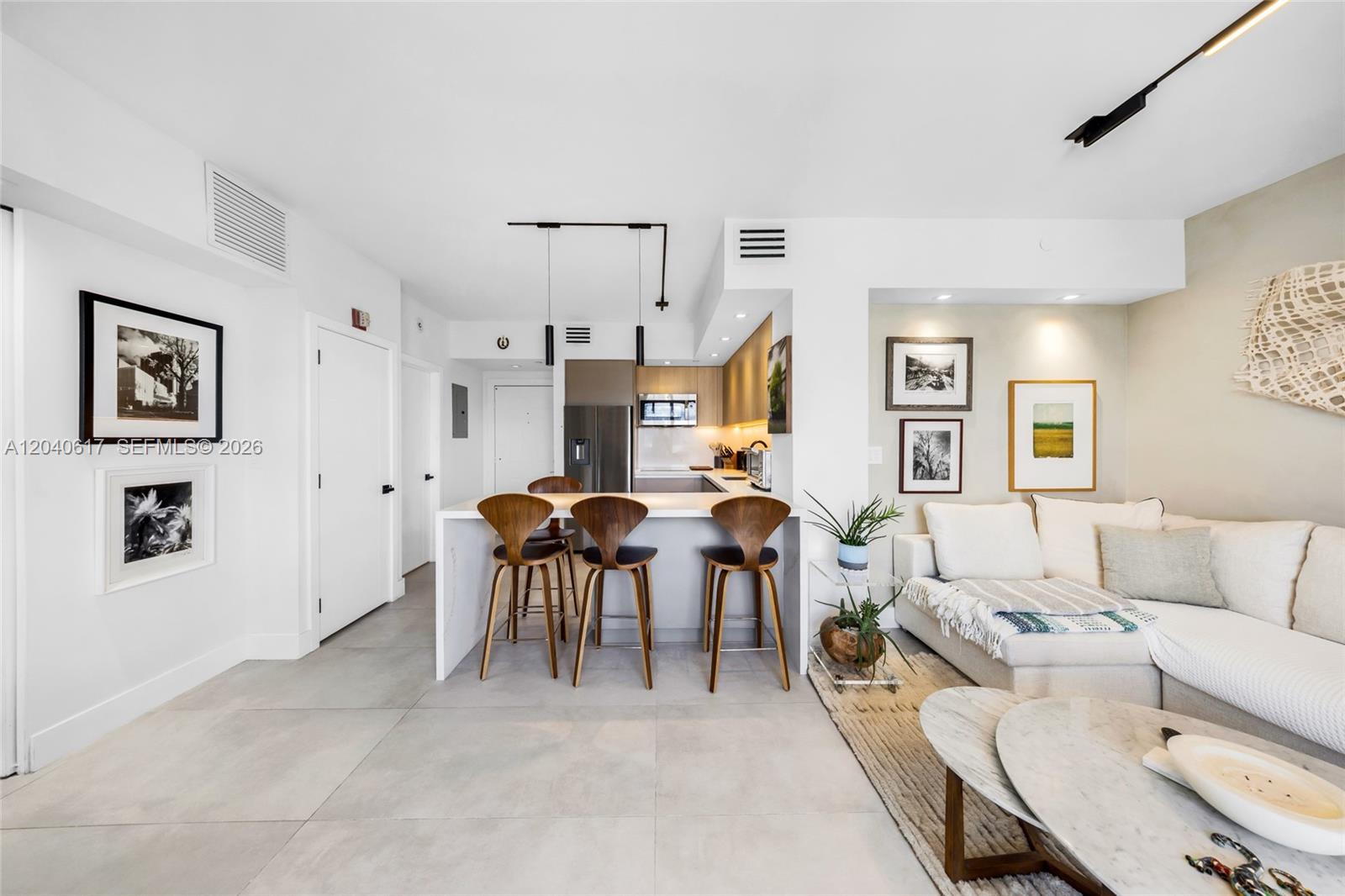 1621 Bay Road, Unit PH4 Miami Beach, FL 33139 - Photo 9 of 40