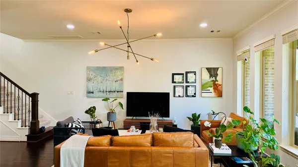 $3,100 | 27 Jonquil Place, Tomball, TX 77375