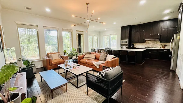 $3,100 | 27 Jonquil Place, Tomball, TX 77375