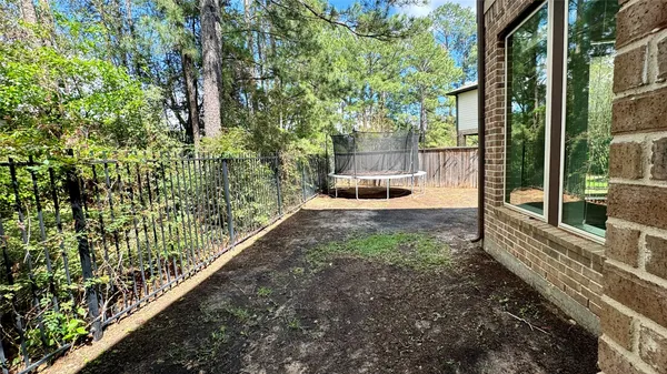 $3,100 | 27 Jonquil Place, Tomball, TX 77375