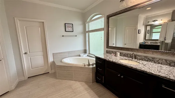 $3,100 | 27 Jonquil Place, Tomball, TX 77375