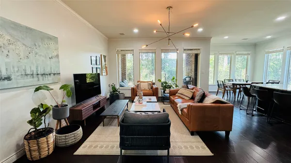 $3,100 | 27 Jonquil Place, Tomball, TX 77375