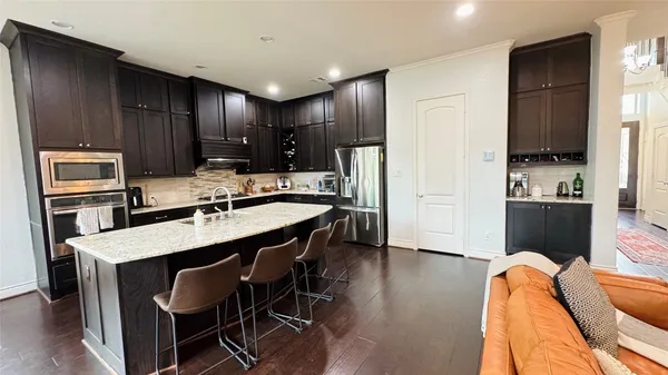 $3,100 | 27 Jonquil Place, Tomball, TX 77375