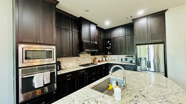 $3,100 | 27 Jonquil Place, Tomball, TX 77375