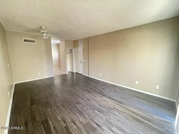 $950 | 2802 East Monte Cristo Avenue, Unit 102, Phoenix, AZ 85032
