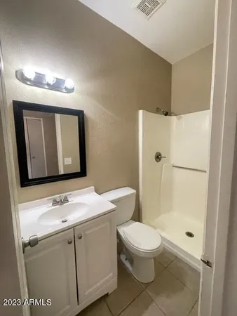 $950 | 2802 East Monte Cristo Avenue, Unit 102, Phoenix, AZ 85032