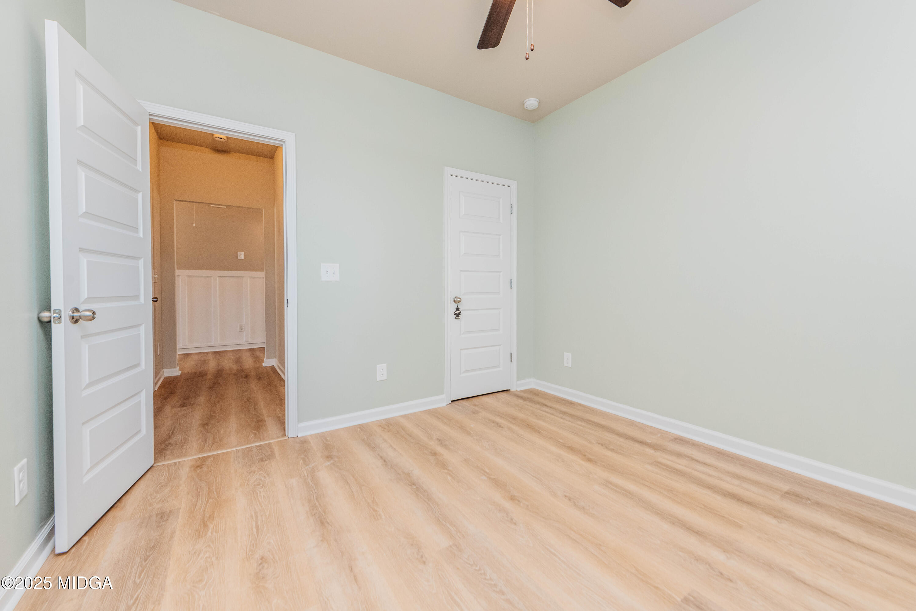 116 Red Birch Lane Warner Robins, GA 31093 - Photo 14 of 34 an empty room with a natural light