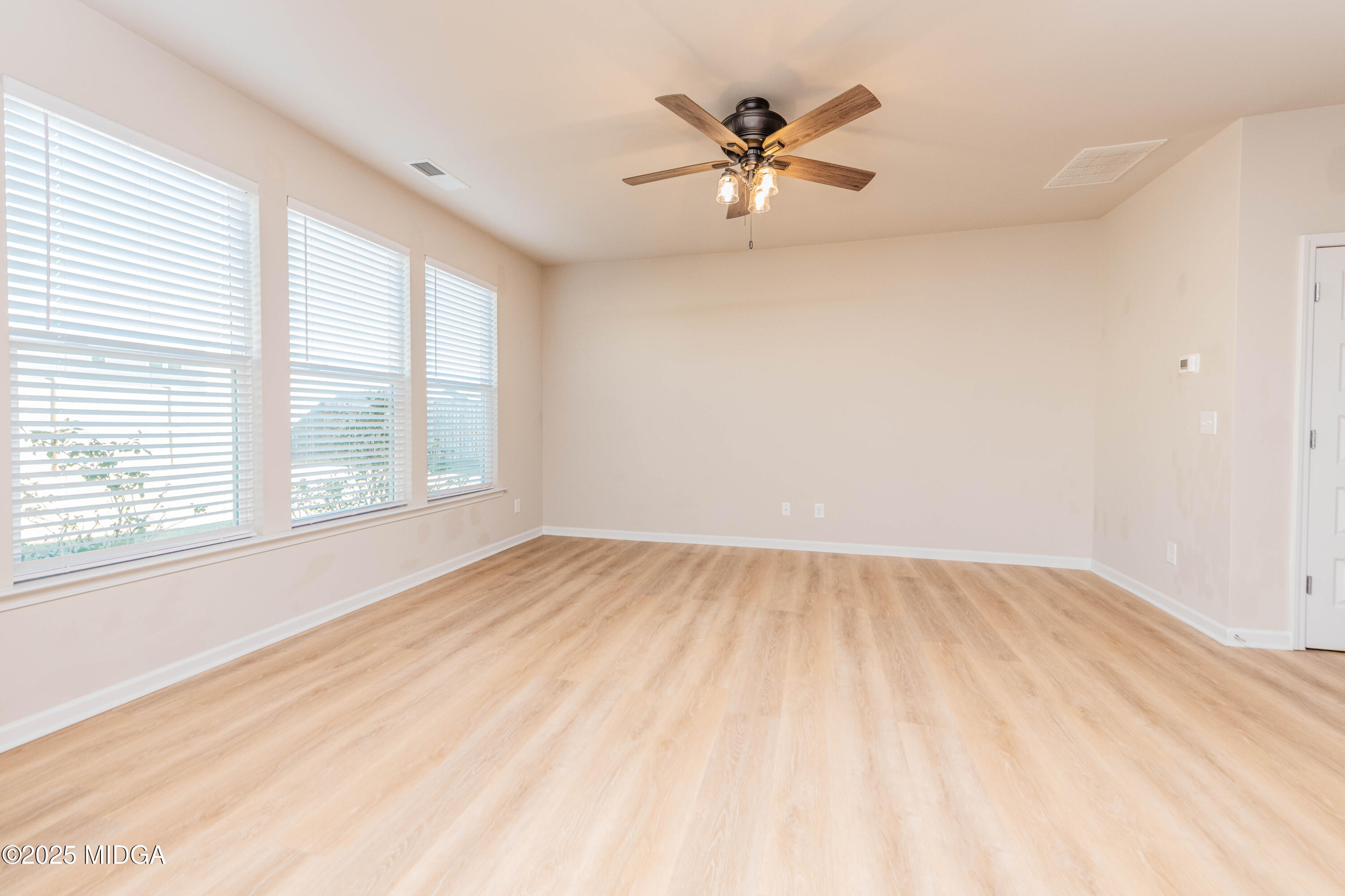 116 Red Birch Lane Warner Robins, GA 31093 - Photo 18 of 34 a view of an empty room and window