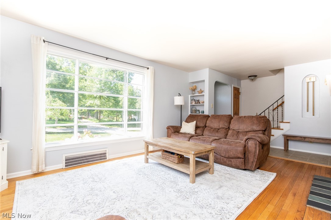 5267 Spencer Road Cleveland, OH 44124 - Photo 9 of 35