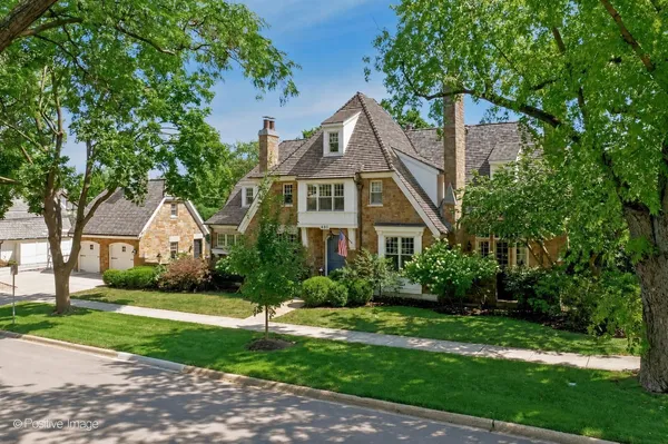 $2,699,900 | 401 South Lincoln Street, Hinsdale, IL 60521