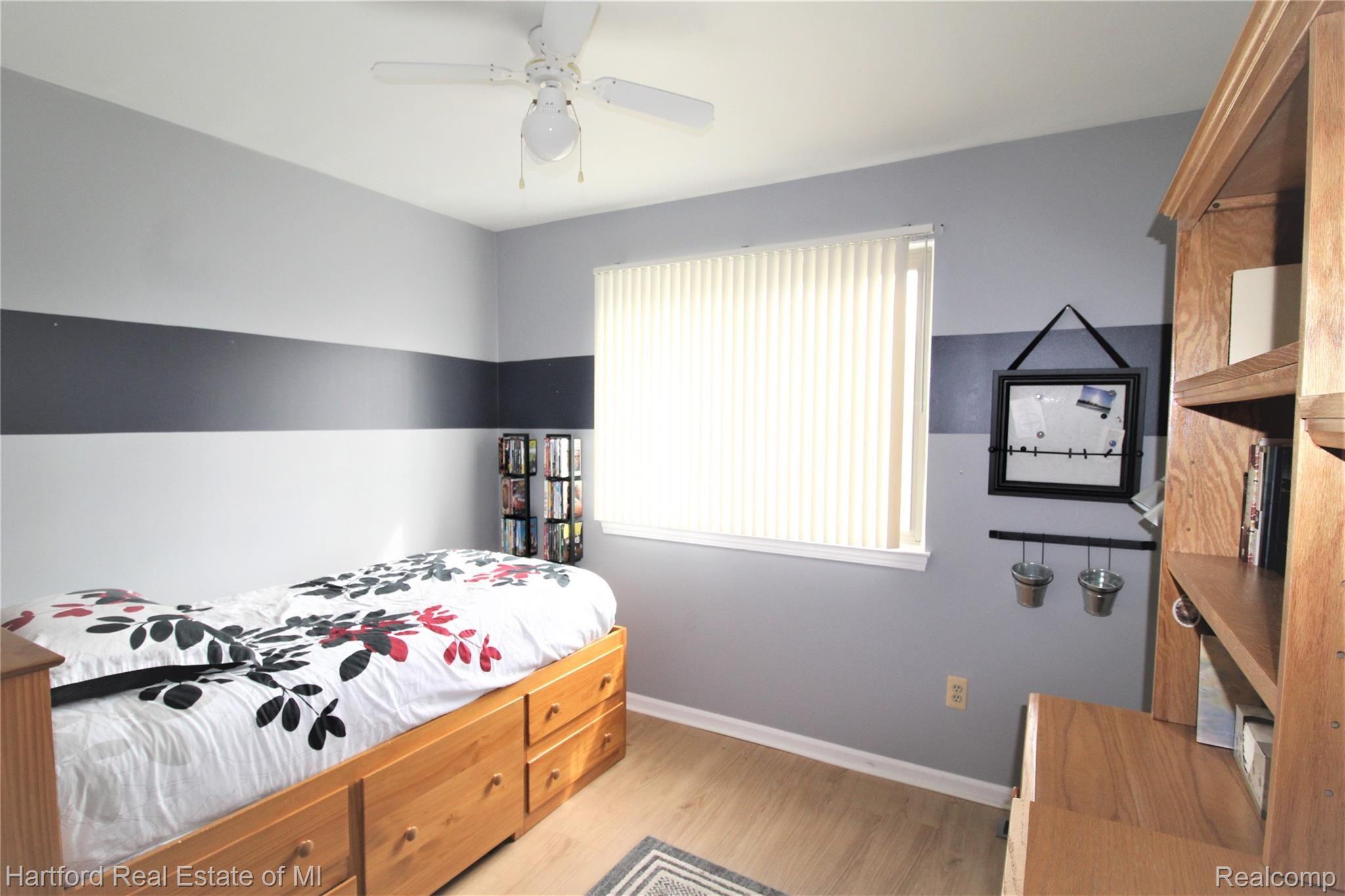 21507 Ruth Street Farmington, MI 48336 - Photo 14 of 21 IMG_5028 (2).JPG