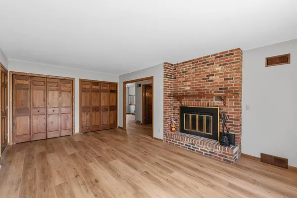 $800,000 | 3975 Margolis Drive, West Bend, WI 53095