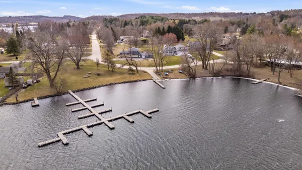 $800,000 | 3975 Margolis Drive, West Bend, WI 53095