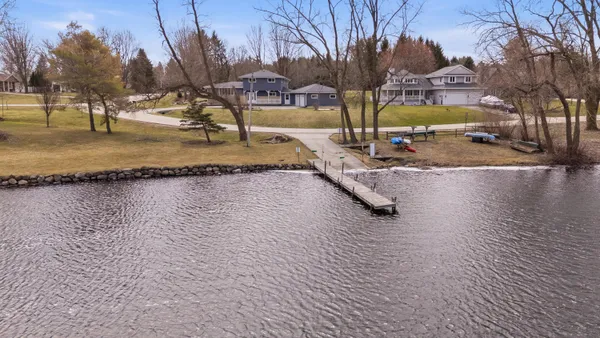 $800,000 | 3975 Margolis Drive, West Bend, WI 53095