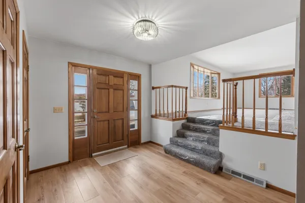 $800,000 | 3975 Margolis Drive, West Bend, WI 53095