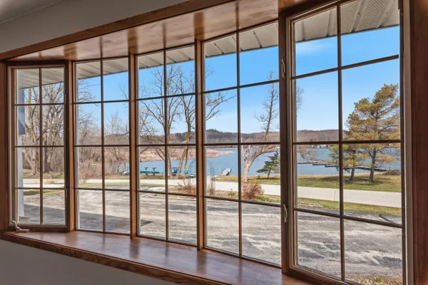 $800,000 | 3975 Margolis Drive, West Bend, WI 53095