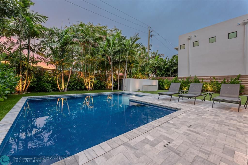 2929 Center Avenue Fort Lauderdale, FL 33308 - Photo 29 of 35 a view of swimming pool with chairs