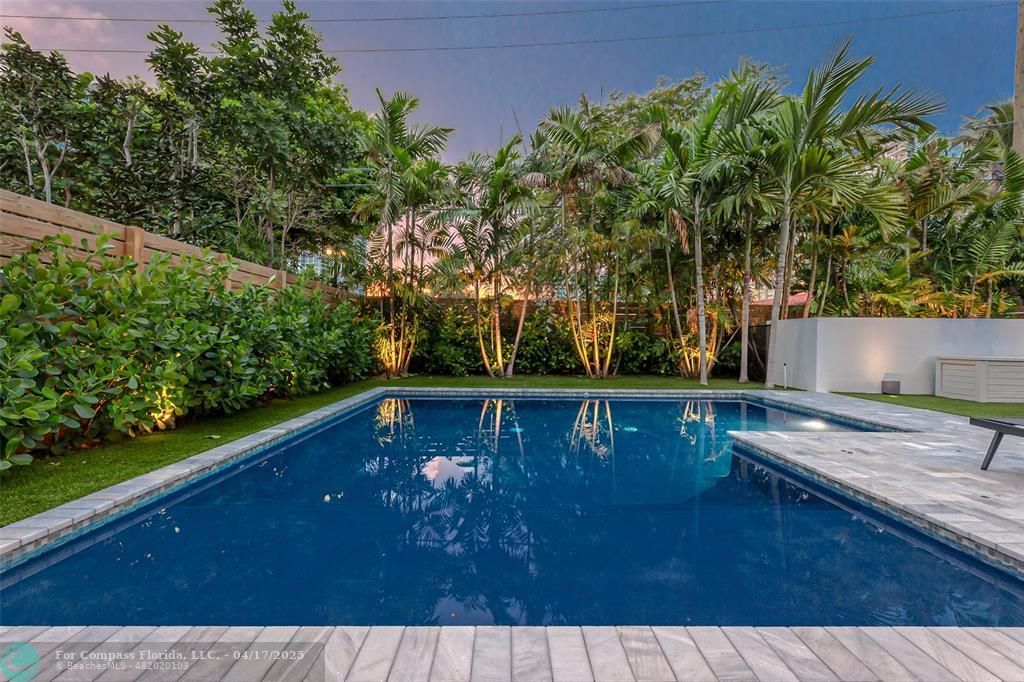 2929 Center Avenue Fort Lauderdale, FL 33308 - Photo 30 of 35 a view of deck with a outdoor space