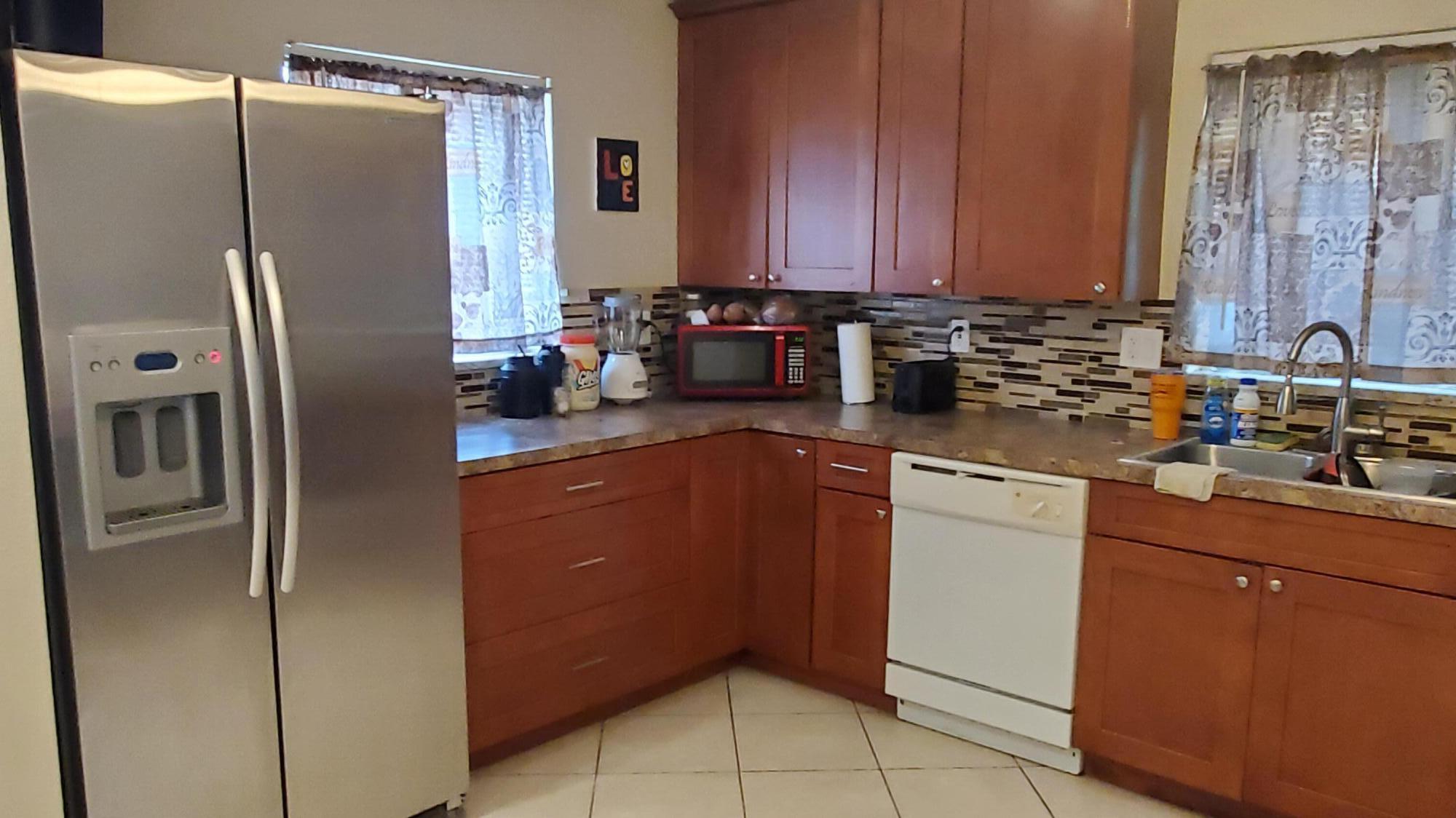 2407 Delaware Avenue Fort Pierce, FL 34950 - Photo 12 of 27 20231222_122617