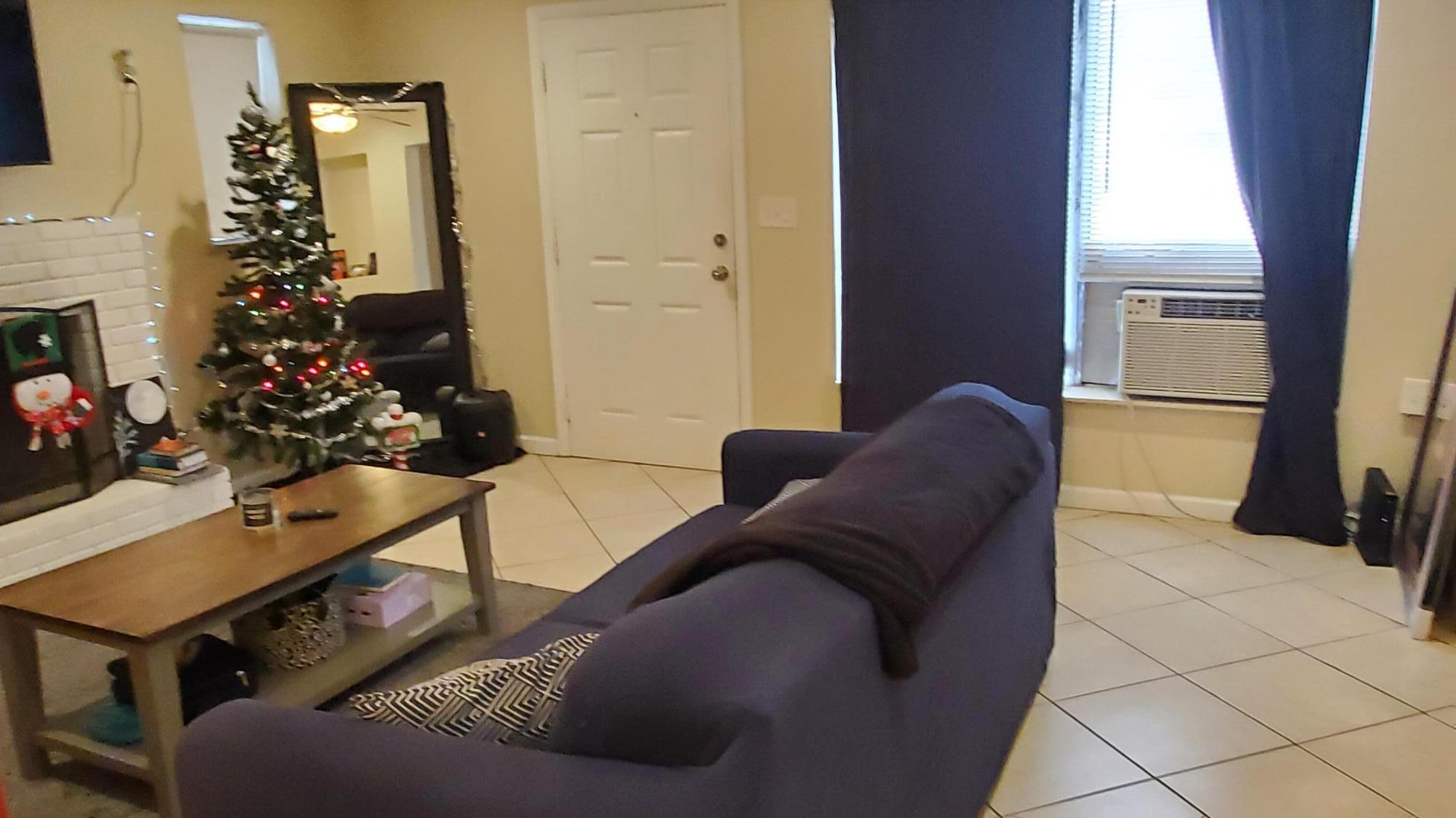 2407 Delaware Avenue Fort Pierce, FL 34950 - Photo 7 of 27 20231222_122554 (1)