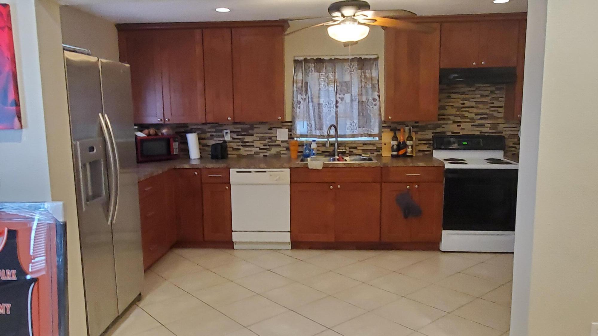 2407 Delaware Avenue Fort Pierce, FL 34950 - Photo 10 of 27 20231222_122602