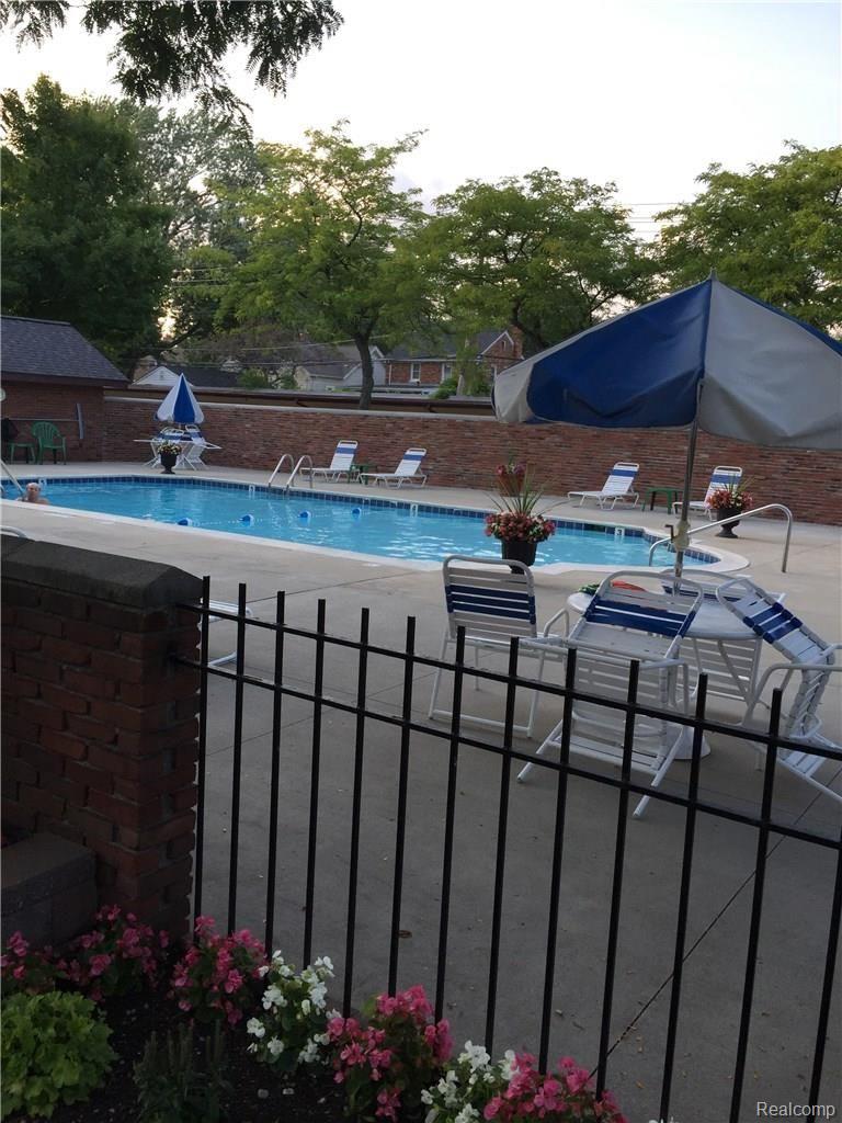 1750 Vernier Road, Unit 11 Grosse Pointe, MI 48236 - Photo 4 of 32 Vernier 2.JPG