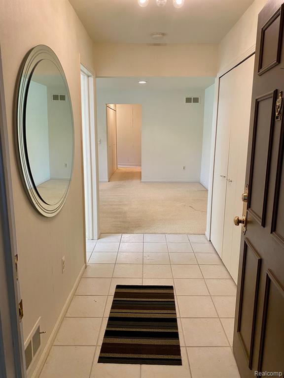 29640 Middlebelt Road, Unit 2601 Farmington Hills, MI 48334 - Photo 5 of 24