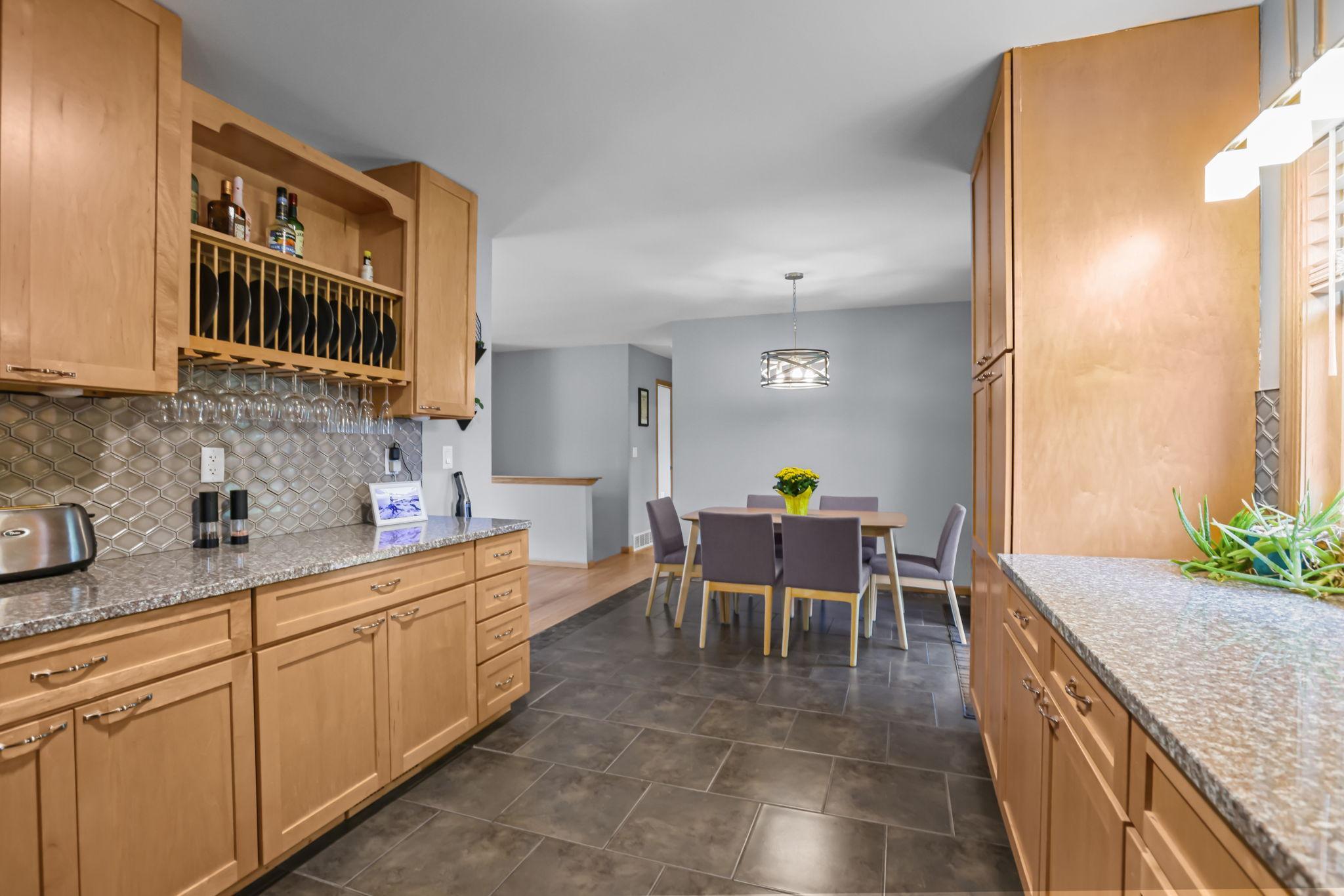 10101 Harrison Road Bloomington, MN 55437 - Photo 9 of 36 Gallery Image 9