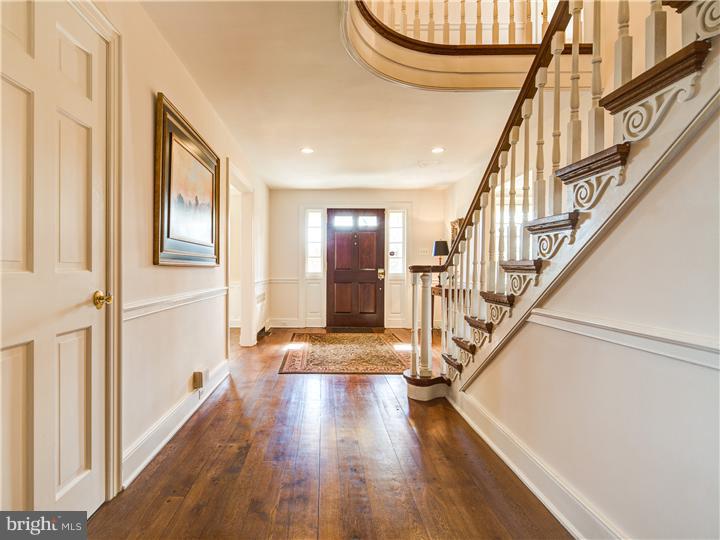 735 Righters Mill Road Penn Valley, PA 19072 - Photo 2 of 25 Foyer