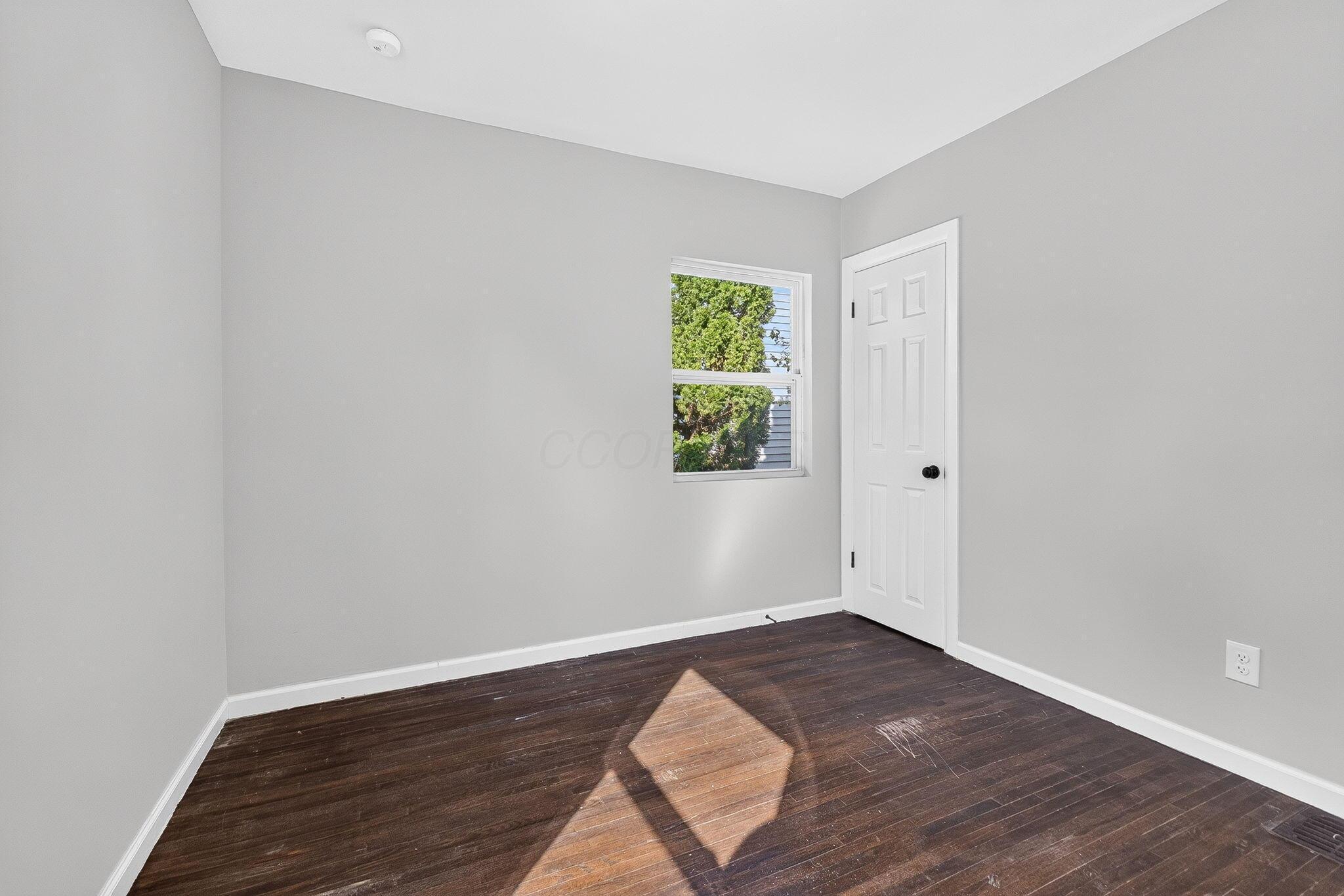 805 Chestershire Road Columbus, OH 43204 - Photo 19 of 43 805 Chestershire Rd (Interior)-17