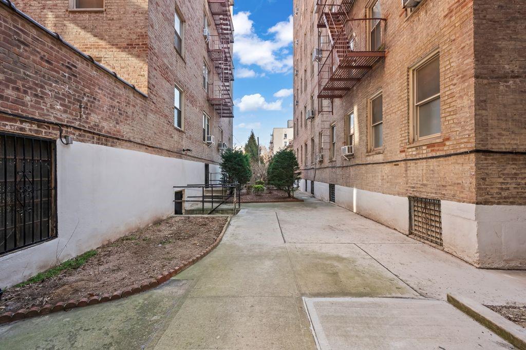9425 Shore Road, Unit 2J Brooklyn, NY 11209 - Photo 21 of 21 Gallery Image 21