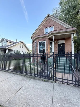 $2,500 | 223 West 106th Street, Chicago, IL 60628