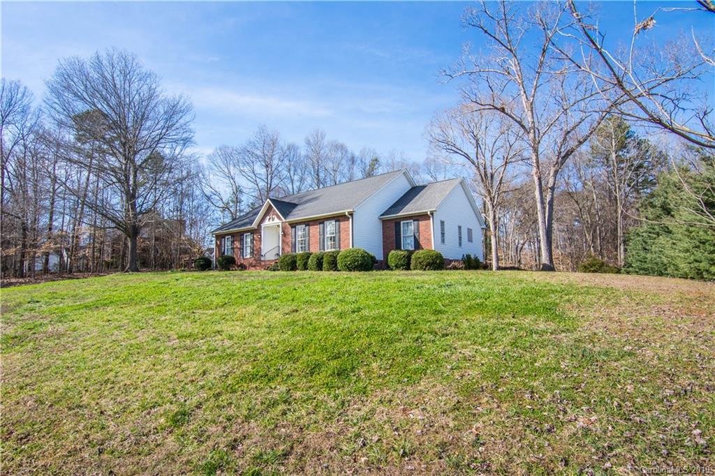 705 Rocky Ridge Court York, SC 29745 - Photo 3 of 35 Gallery Image 3