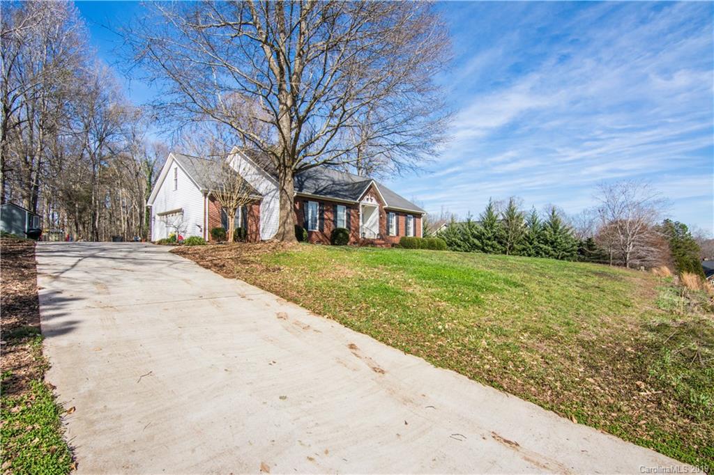 705 Rocky Ridge Court York, SC 29745 - Photo 4 of 35 Gallery Image 4
