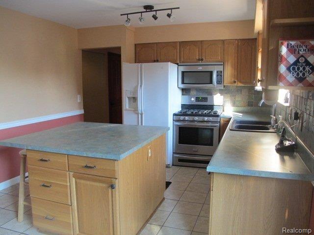 45288 Rudgate Road Canton, MI 48188 - Photo 7 of 22 IMG_1232