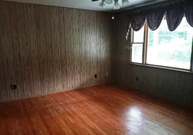 145 Front Street Garrett, KY 41630 - Photo 10 of 16 Photo 10