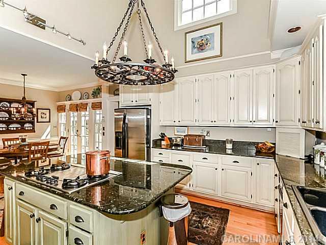 2823 Plantation Road Charlotte, NC 28270 - Photo 5 of 16 Gallery Image 5