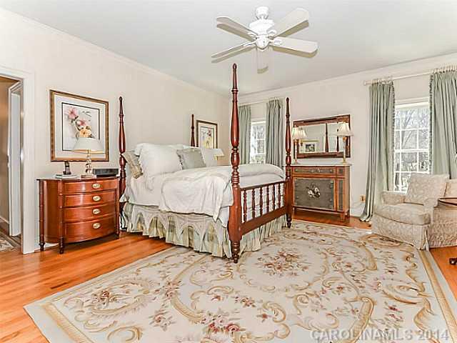 2823 Plantation Road Charlotte, NC 28270 - Photo 9 of 16 Gallery Image 9