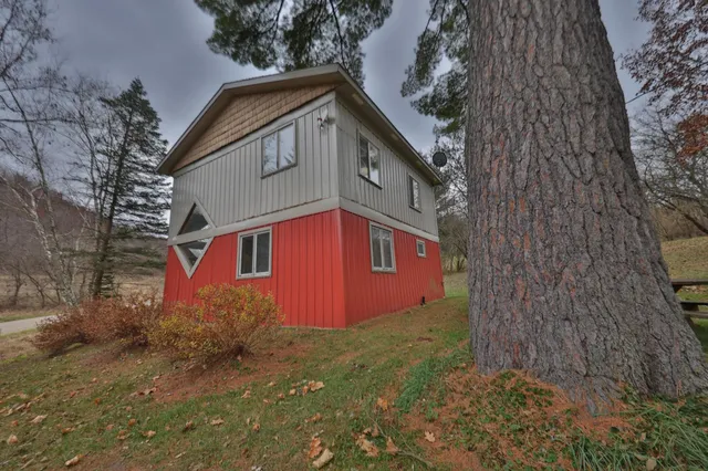 $775,000 | 13376 Quarry Drive, Richland Center, WI 53581