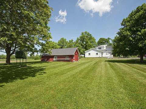 9159 Clinton Macon Road Tecumseh, MI 49286 - Photo 25 of 25 20403254-24.JPG