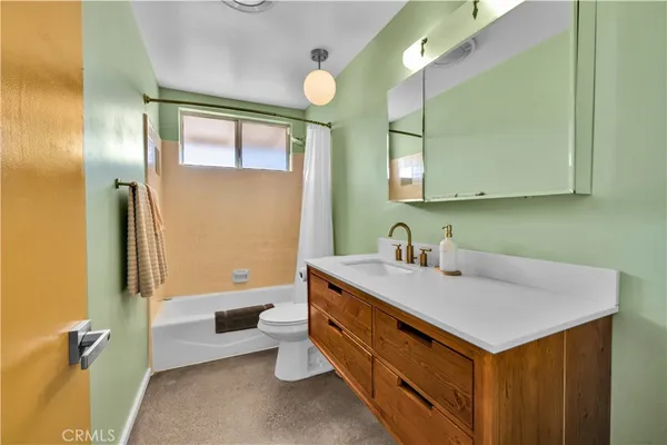 $319,900 | 7474 Lucerne Vista Avenue, Yucca Valley, CA 92284