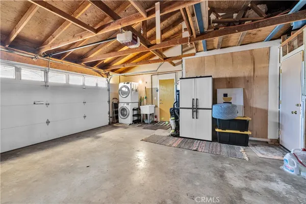 $319,900 | 7474 Lucerne Vista Avenue, Yucca Valley, CA 92284