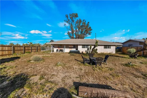 $319,900 | 7474 Lucerne Vista Avenue, Yucca Valley, CA 92284