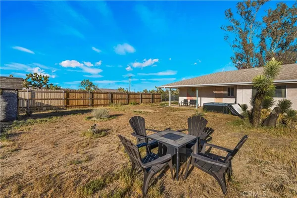 $319,900 | 7474 Lucerne Vista Avenue, Yucca Valley, CA 92284